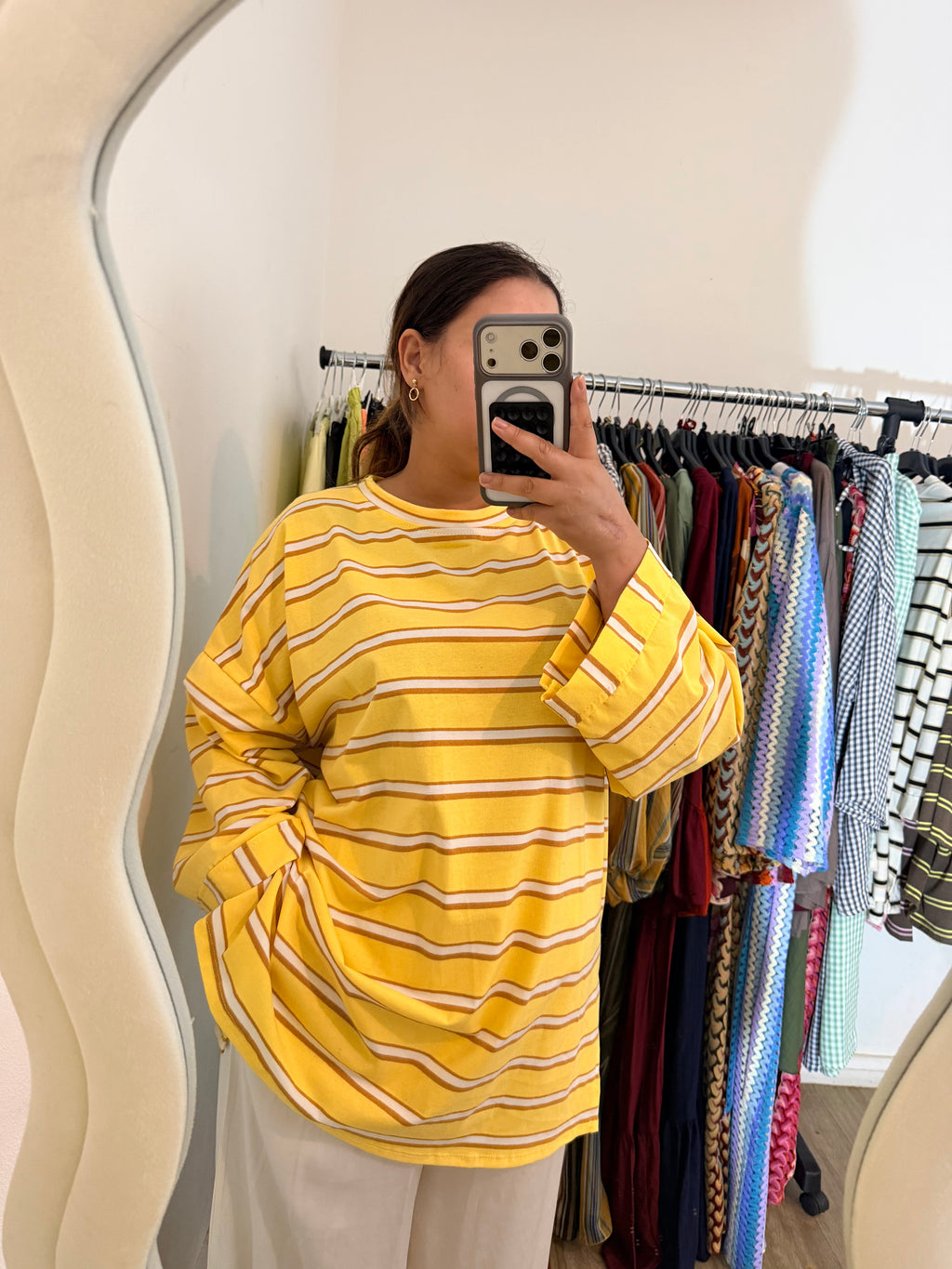 T-shirt jaune