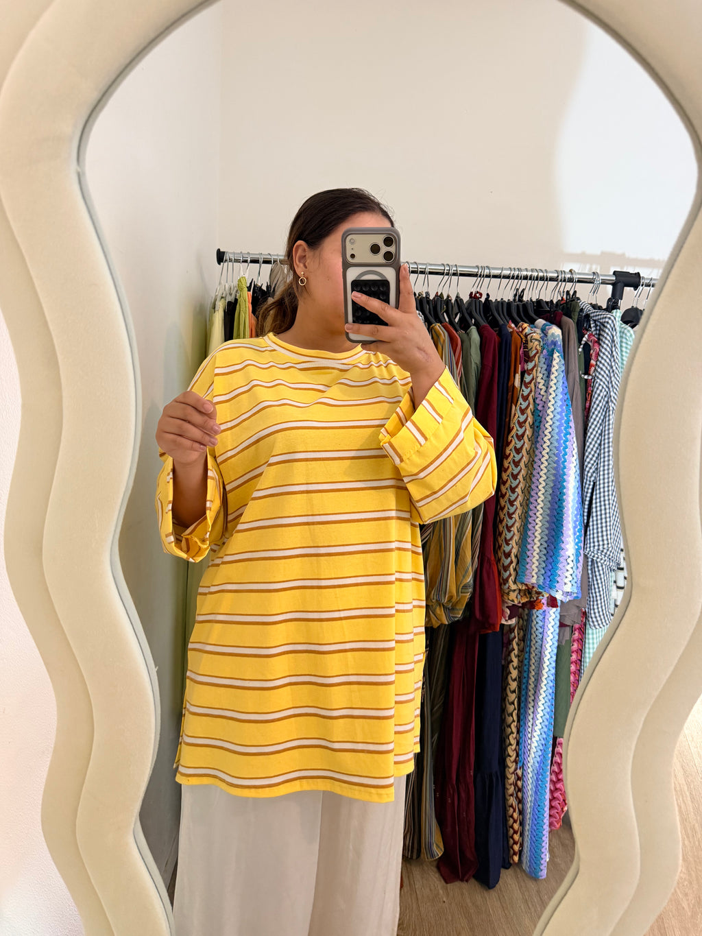 T-shirt jaune