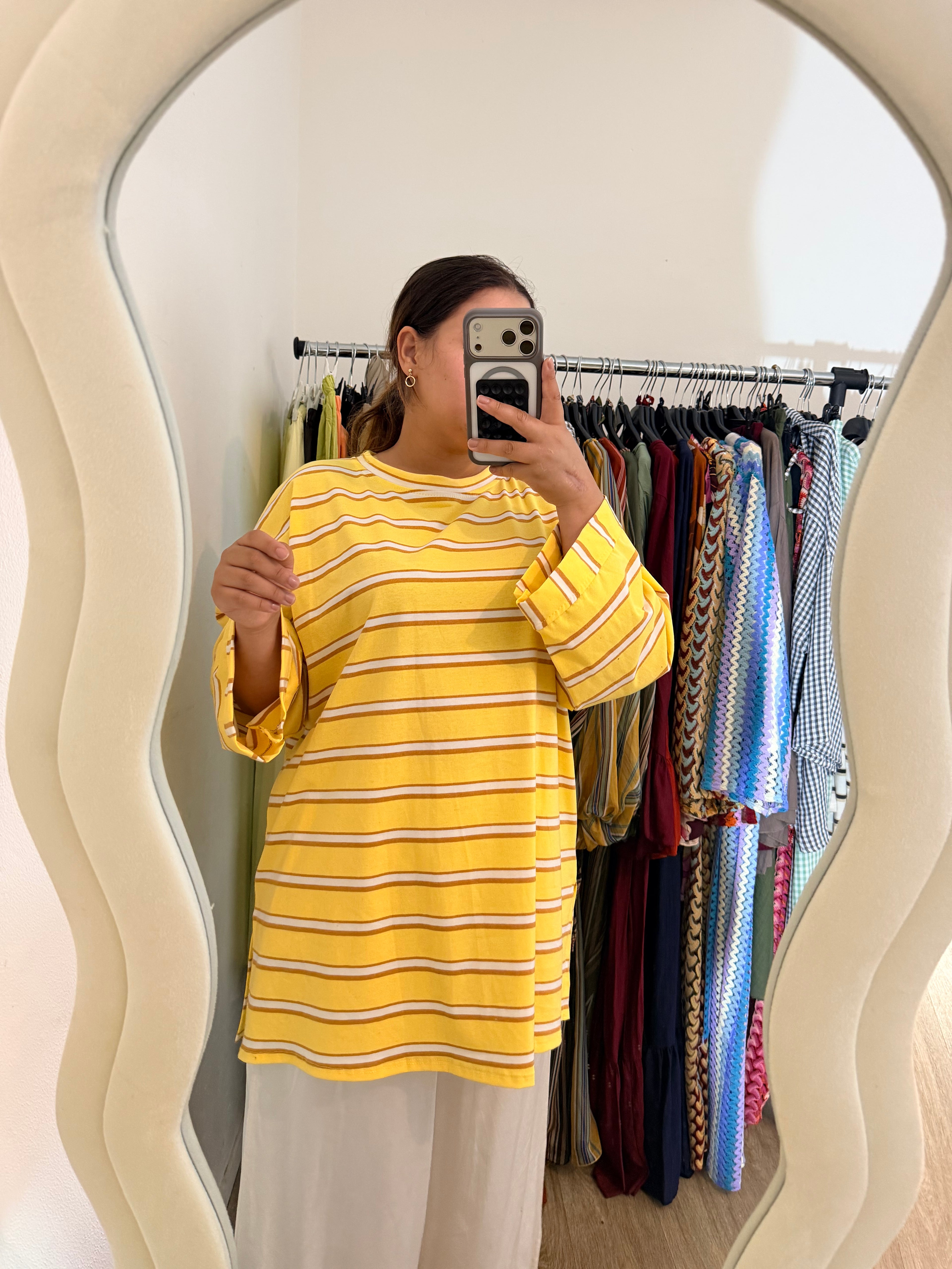 T-shirt jaune