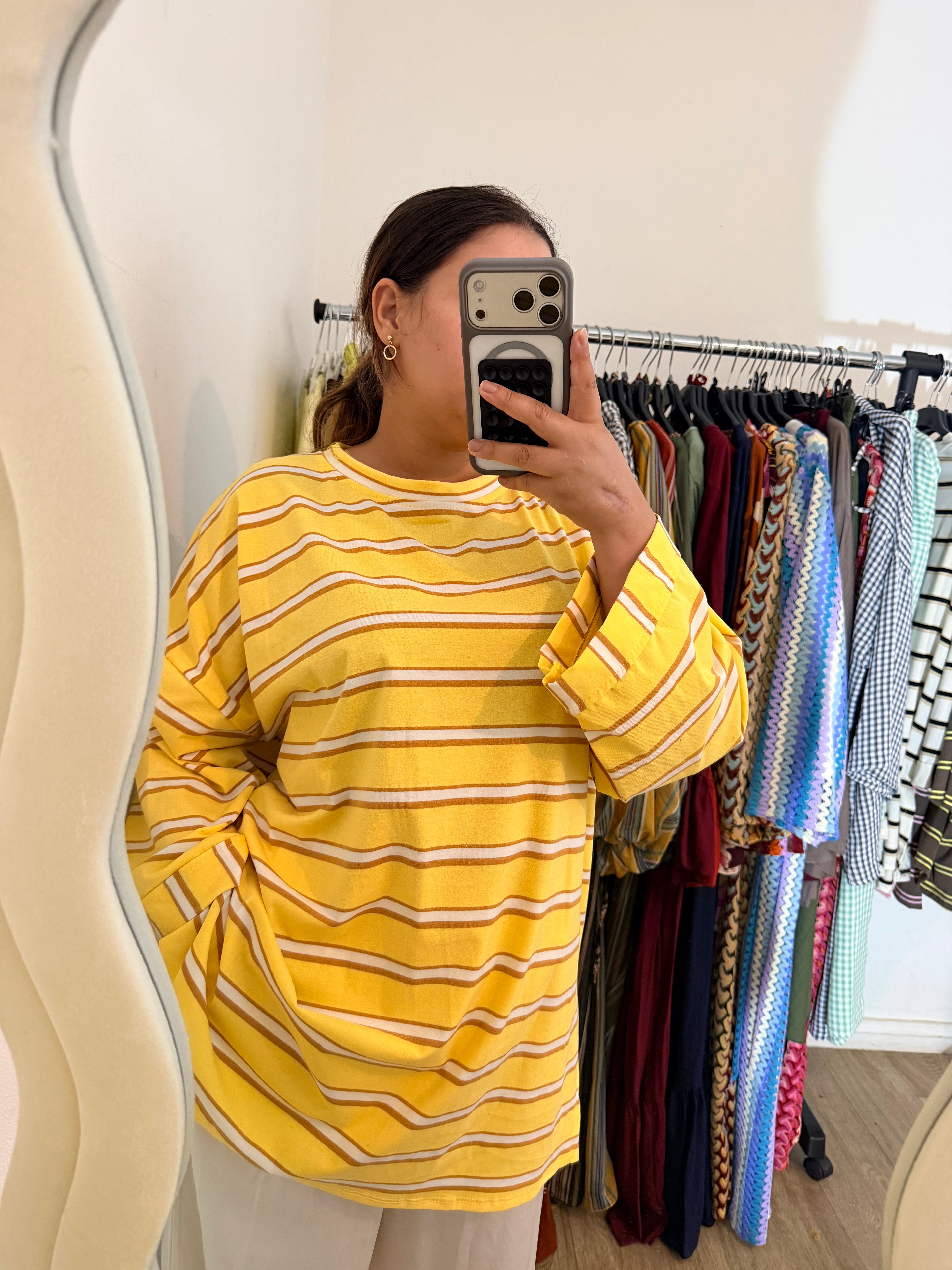 T-shirt jaune